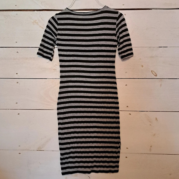 LuLaRoe Small Julia Gray Stripes Ribbed Short Sleeve Dress Size XXS - Picture 2 of 4